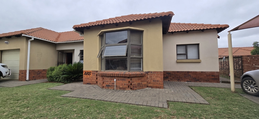 2 Bedroom Property for Sale in Waterval East North West
